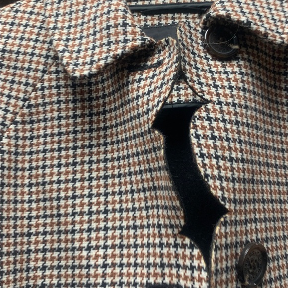 Classic Houndstooth Women's cape - Picture 2 of 5